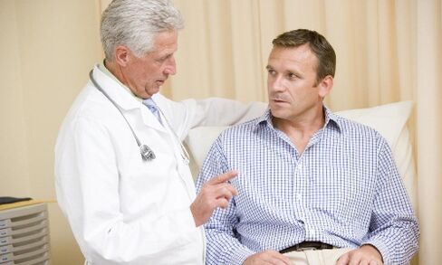 A man with prostatitis in consultation with a urologist